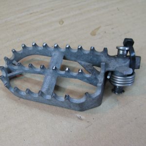 Lábtartó taposó (bal) (enduro)